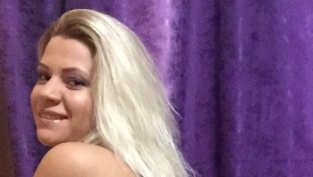Live Skype sex with 21Lissa 21Lissa amatuer cam girl to skype sex