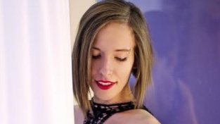 Live Skype sex with HotSlut HotSlut amatuer cam girl to skype sex
