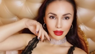 Live Skype sex with LizziLove LizziLove amatuer cam girl to skype sex