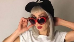 Live Skype sex with SkateGirl SkateGirl amatuer cam girl to skype sex