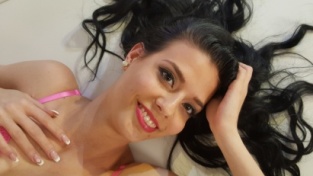 Live Skype sex with angelanoire angelanoire amatuer cam girl to skype sex
