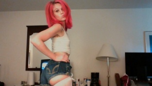 Live Skype sex with destinydevine destinydevine amatuer cam girl to skype sex