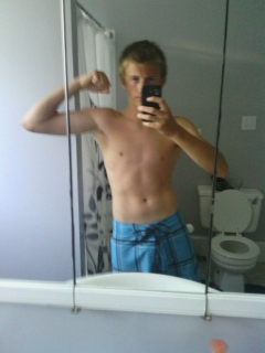 adog32, message if you want to see me naked adog32 SkyPeepZ member