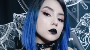 scarlettblue related skype model